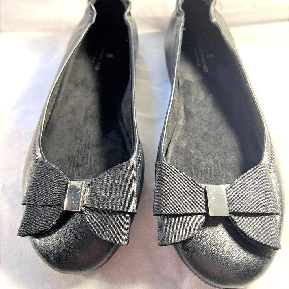 Bandolino Flats with Bow - Size 6M - NWOT